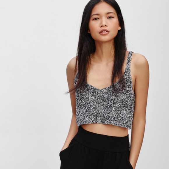 Talula Tops - Talula by Aritzia Varrick knit crop top, size M